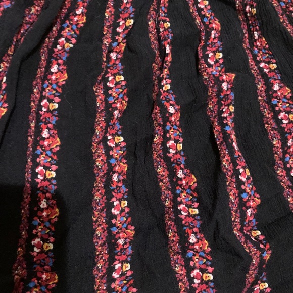 Zara girls black floral float shorts - Picture 2 of 4